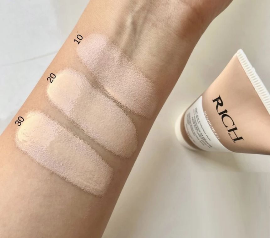 ضد آفتاب مناسب پوست چرب و مختلط SPF50 شماره 10 لایت بژ ریچ RICH - تصویر 3